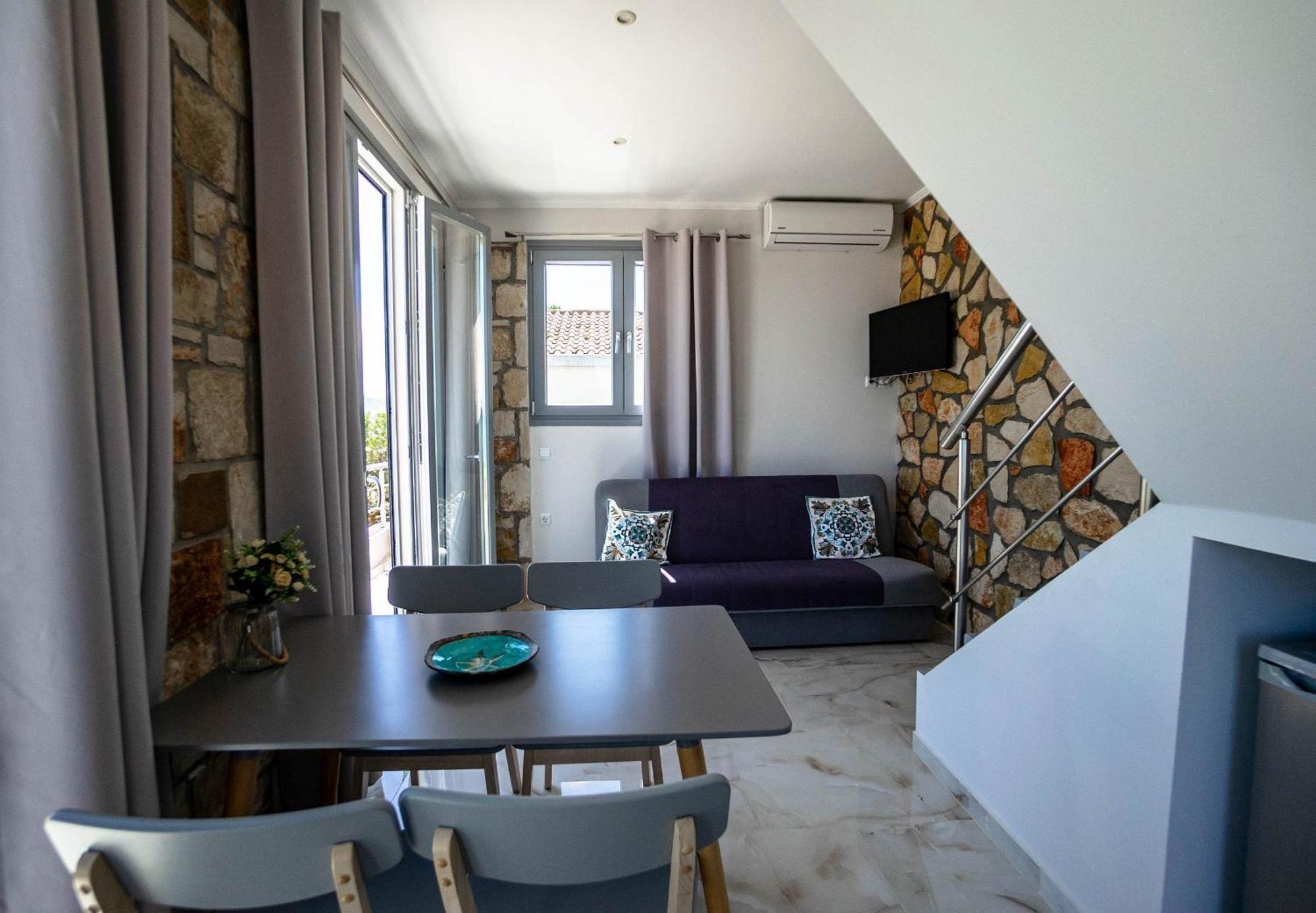 Golden Dolphin Studios & Apartments Алікес Номер фото