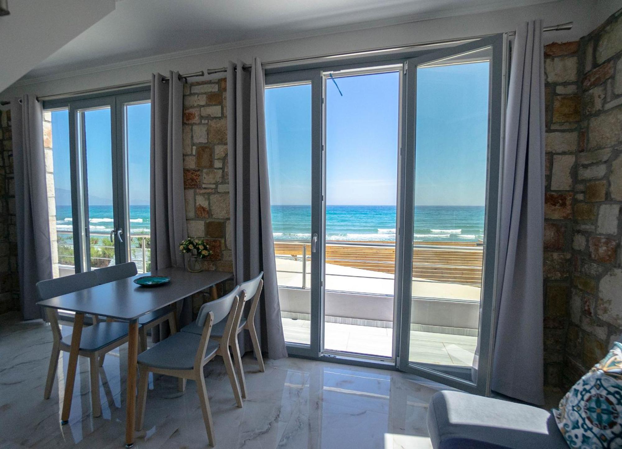Golden Dolphin Studios & Apartments Алікес Номер фото