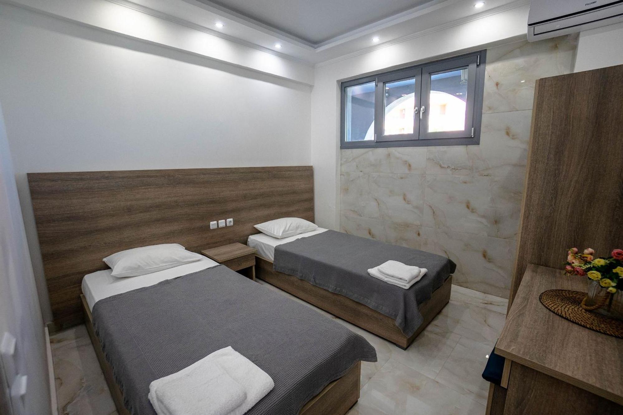 Golden Dolphin Studios & Apartments Алікес Номер фото