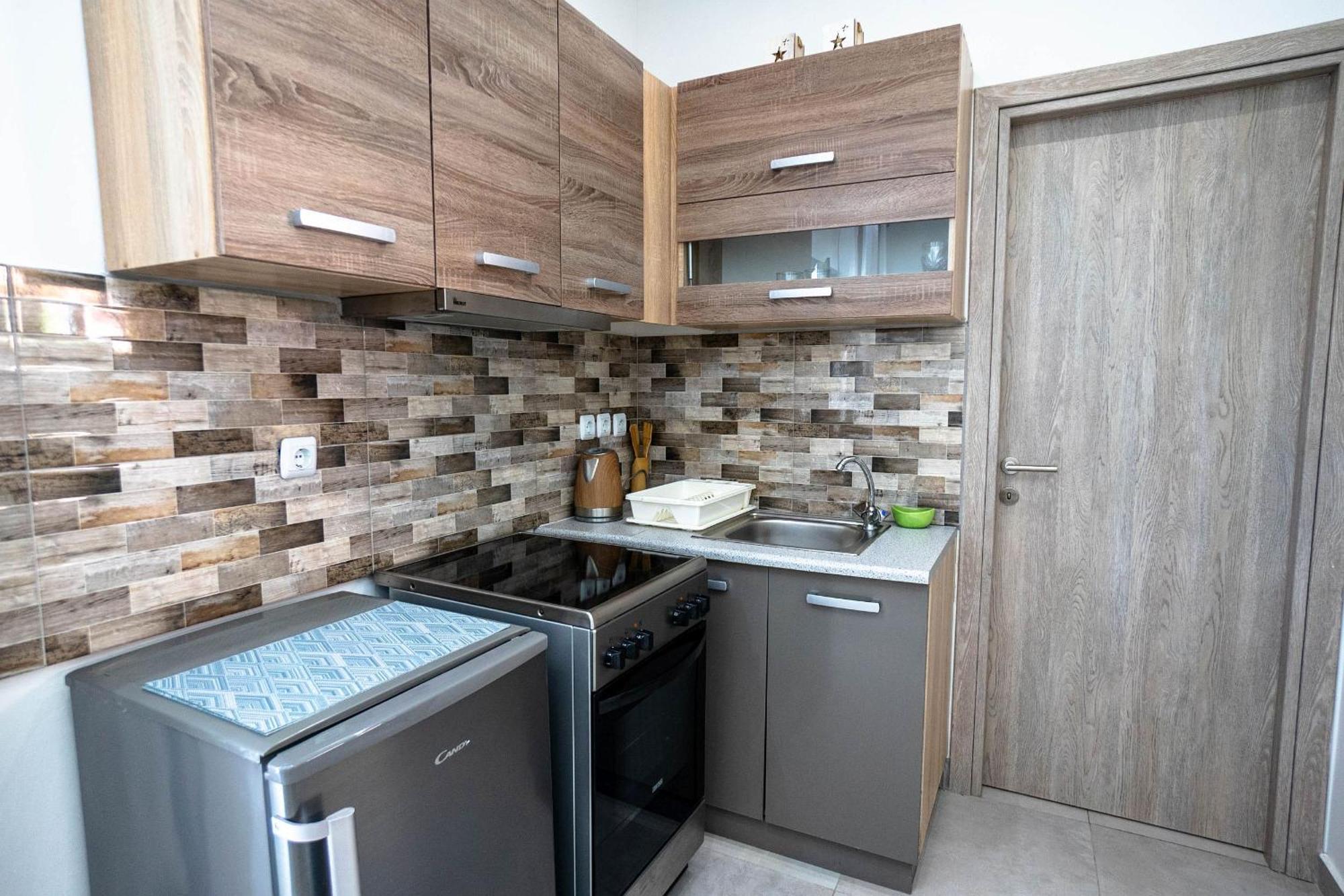 Golden Dolphin Studios & Apartments Алікес Номер фото
